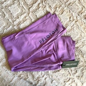 Peloton essential capris